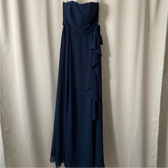 LuLu’s long formal dress - Picture 2 of 2